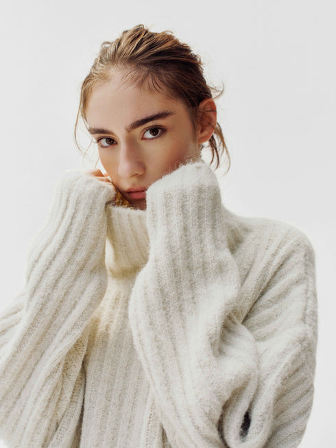 Feylan Cozy Knit
